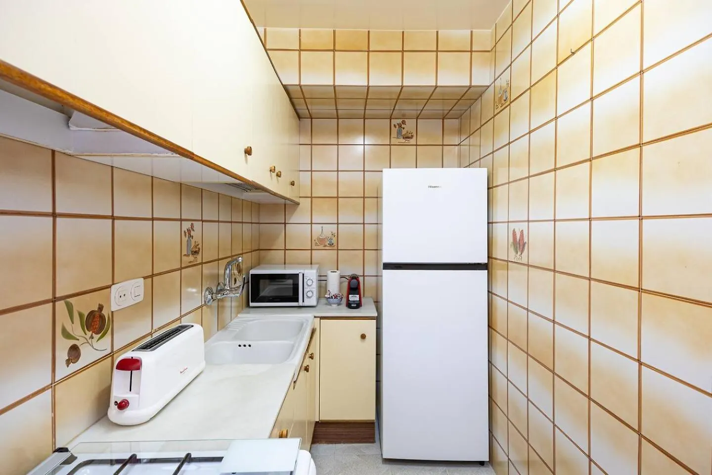 Cozy Apt In Cornella 2 Mins From The Metro La Gabarra 0*,  Spain