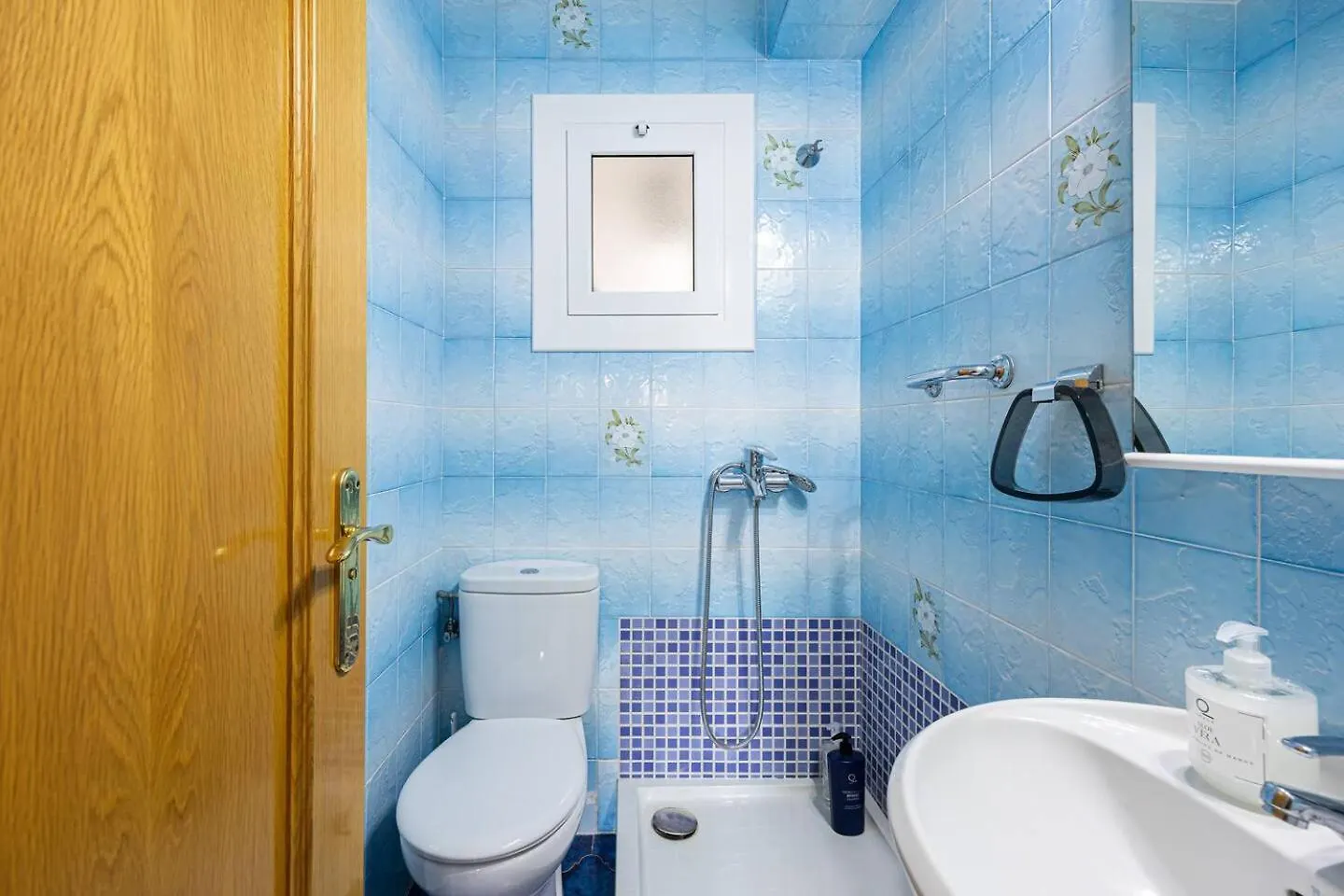 Cozy Apt In Cornella 2 Mins From The Metro La Gabarra 0*,