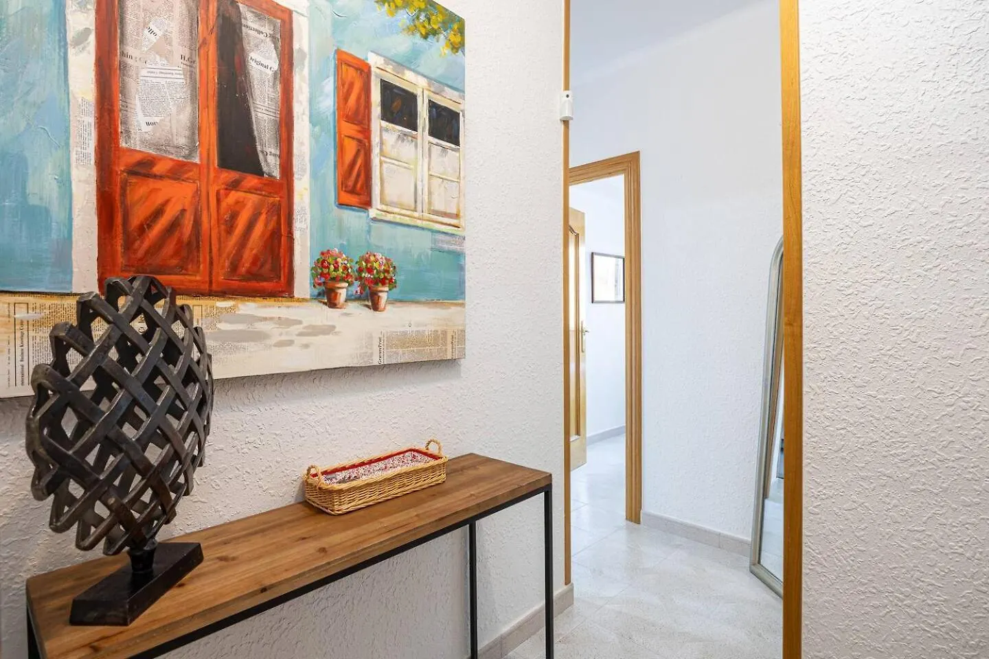 Apartment Cozy Apt In Cornella 2 Mins From The Metro La Gabarra